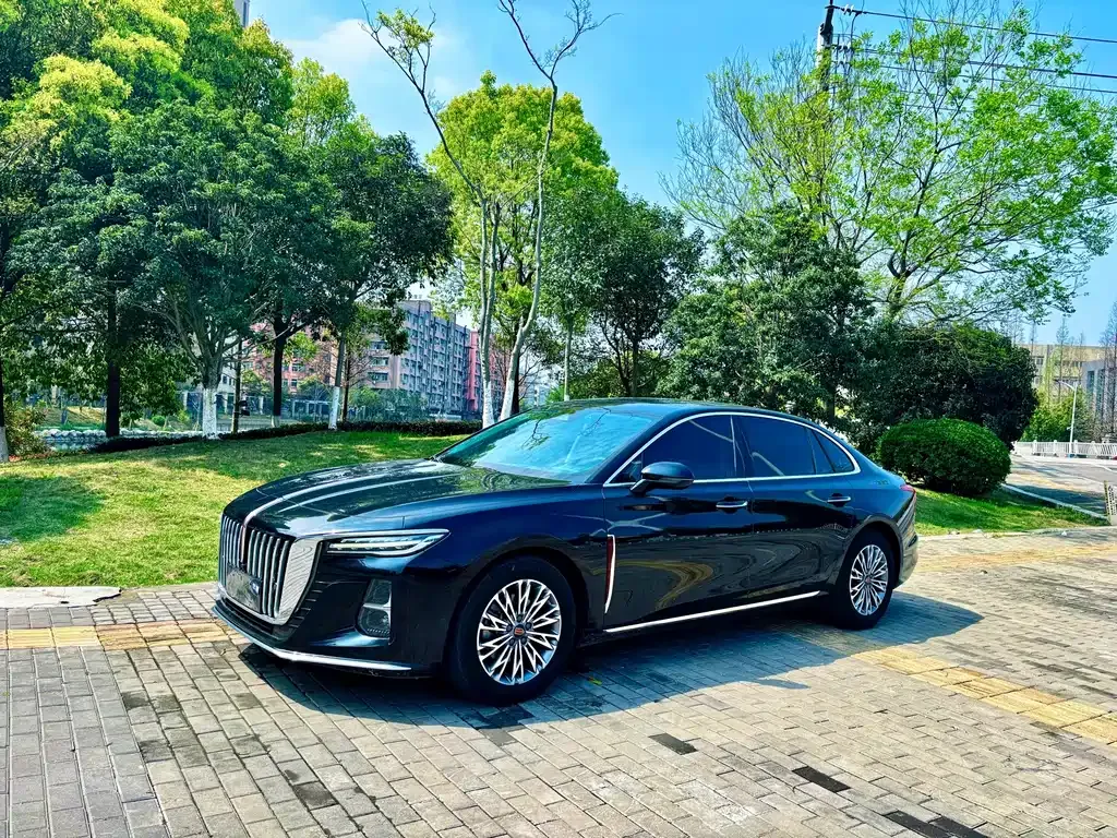 Hongqi H5 — фото 1