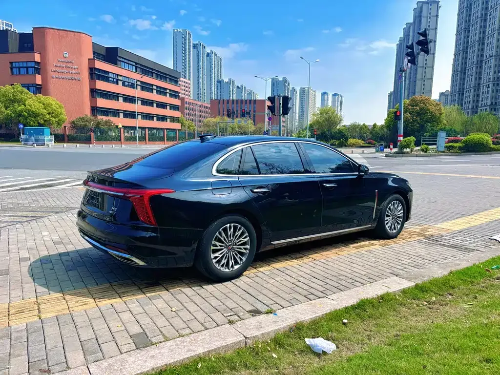 Hongqi H5 — фото 10