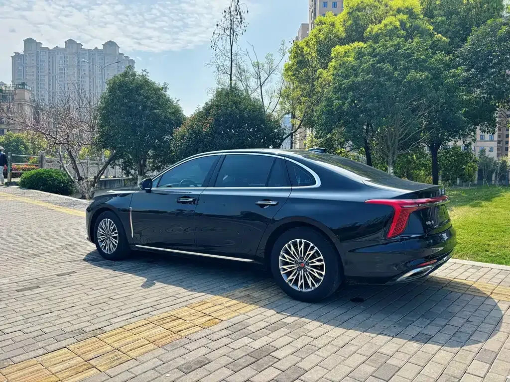 Hongqi H5 — фото 9