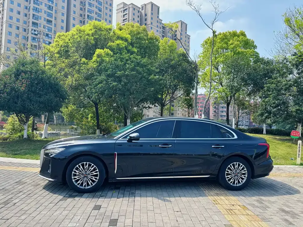 Hongqi H5 — фото 8