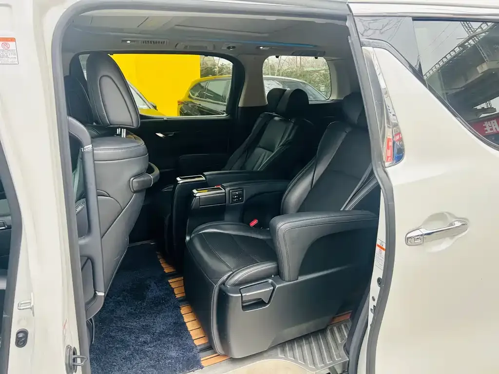 Toyota Vellfire 2021 из CN, фото 4