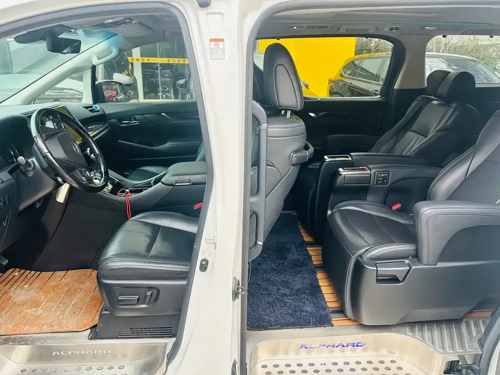 Toyota Vellfire 2021 из CN, фото 8