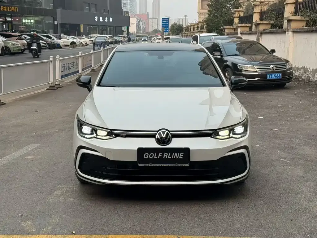 Volkswagen Golf 2024 из CN, фото 7