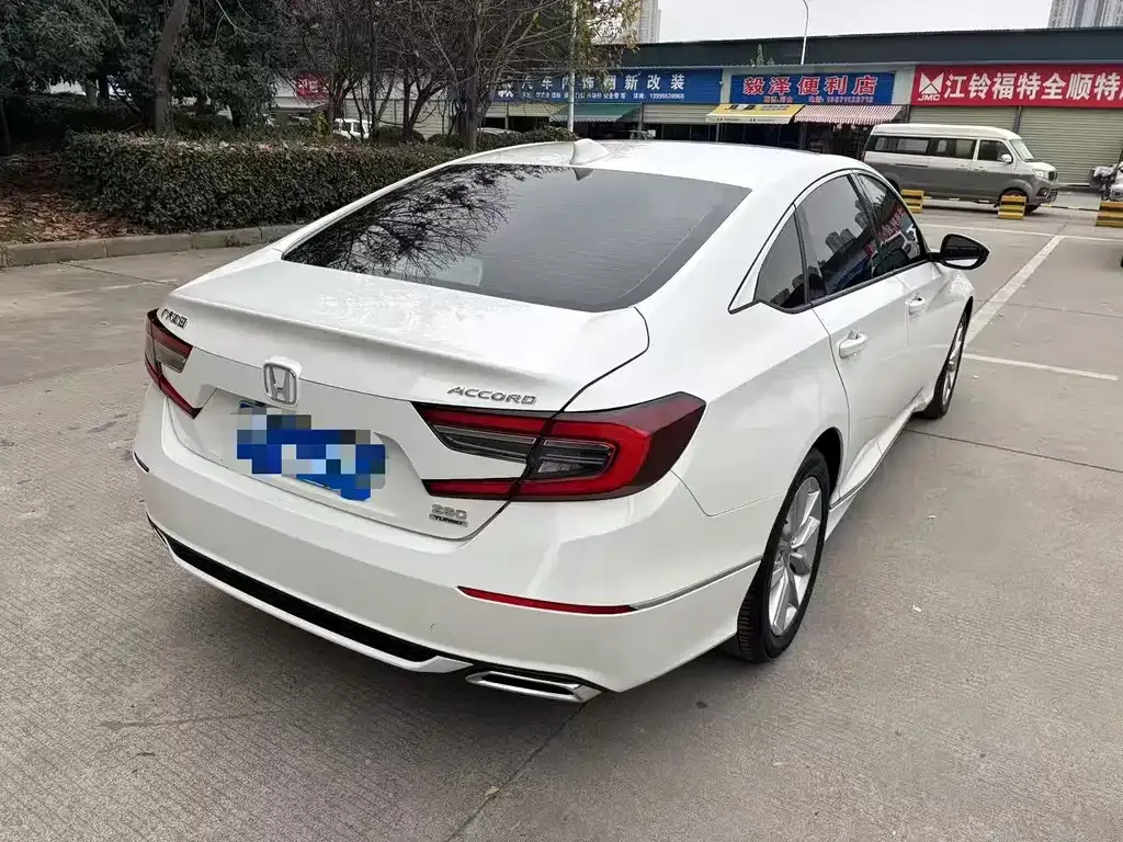 Honda Accord — фото 3