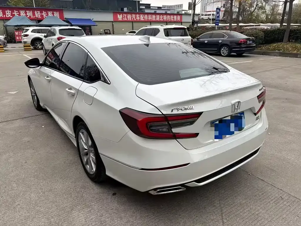 Honda Accord — фото 5