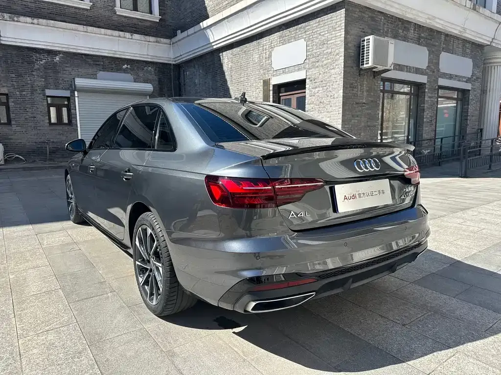 Audi A4L 2023 из CN, фото 6