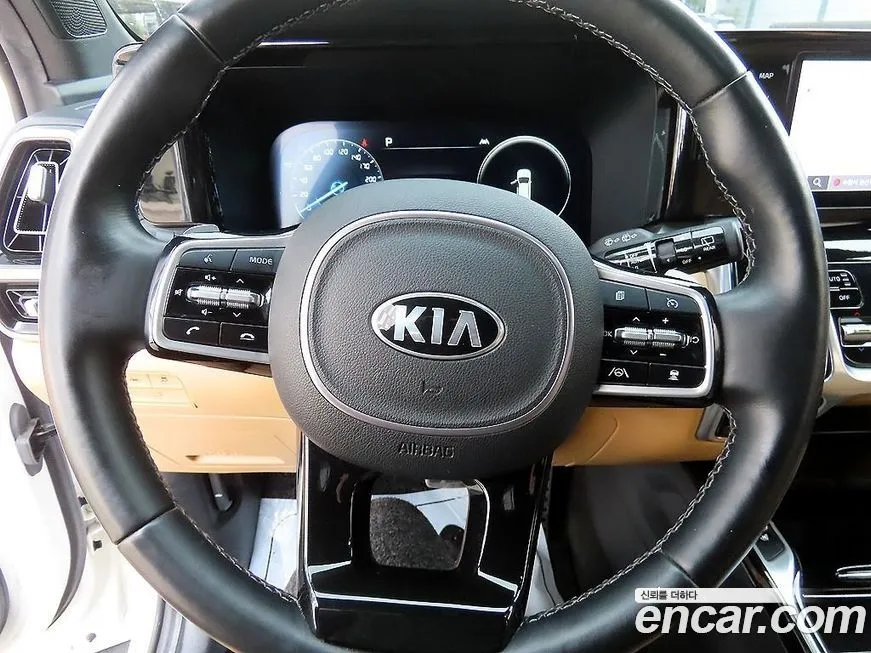 Kia Sorento — фото 8