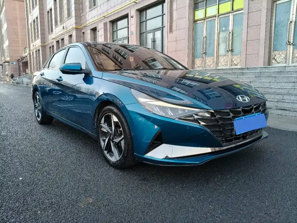 Hyundai Elantra — фото 6