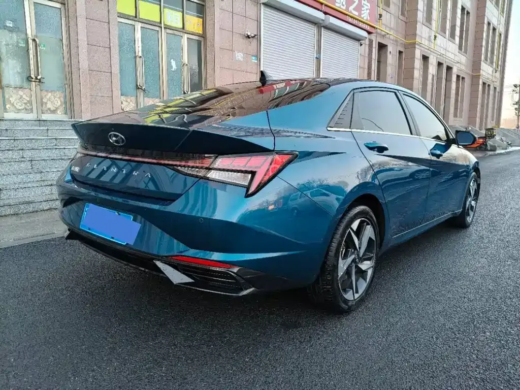 Hyundai Elantra — фото 9