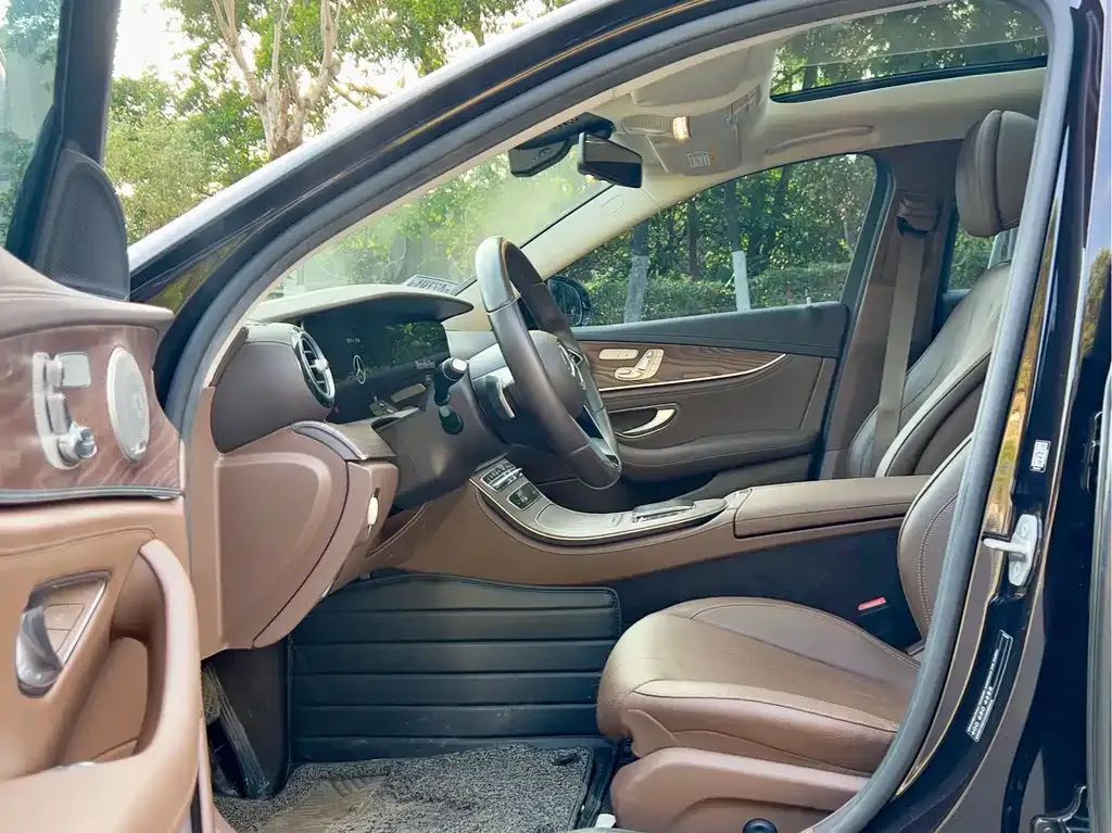 Mercedes-Benz E-Class 2021 из CN, фото 3