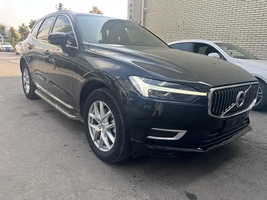 Volvo XC60 — фото 7