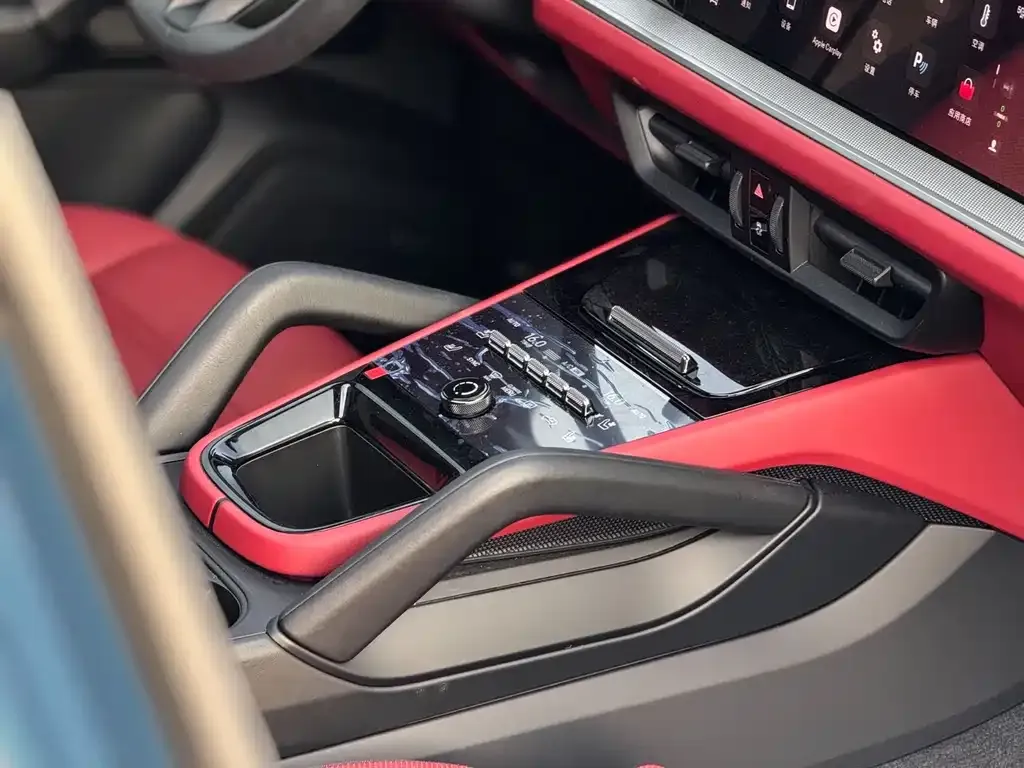 Porsche Cayenne 2024 из CN, фото 2