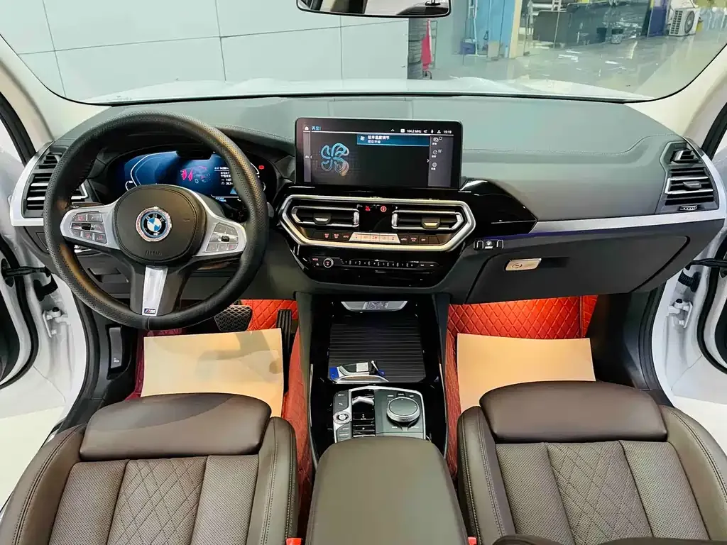 BMW iX3 2024 из CN, фото 9