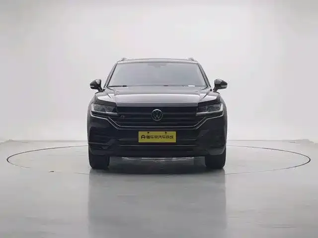 Volkswagen Touareg — фото 6