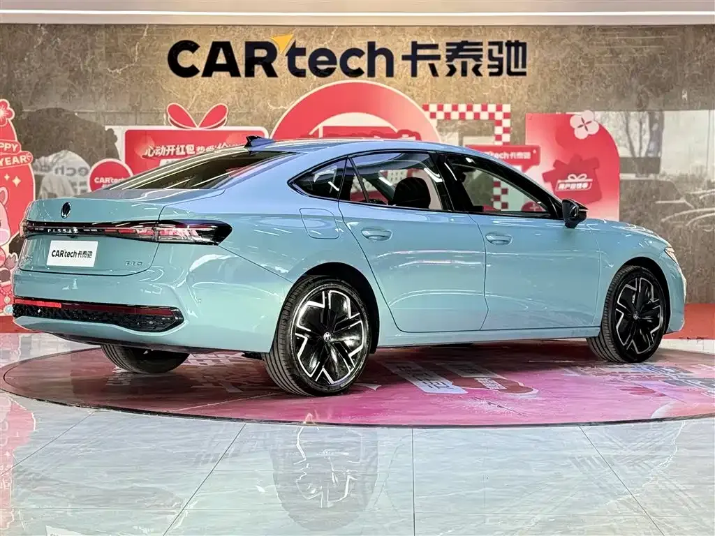 Volkswagen Passat — фото 4