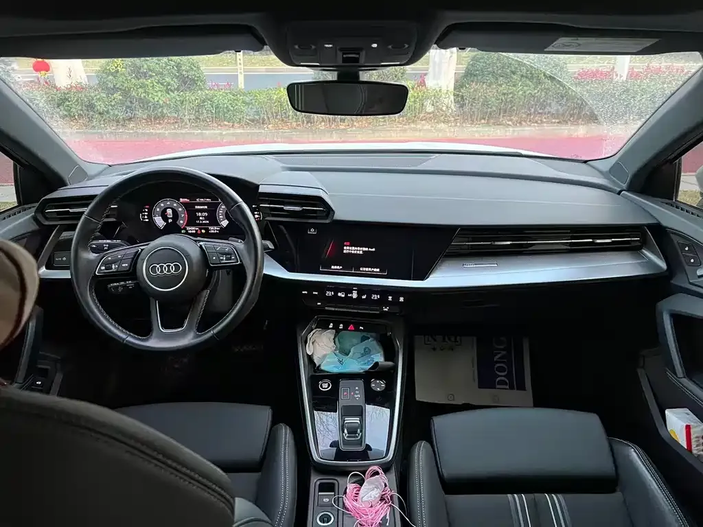 Audi A3 2023 из CN, фото 2