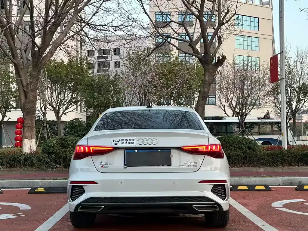 Audi A3 2023 из CN, фото 9