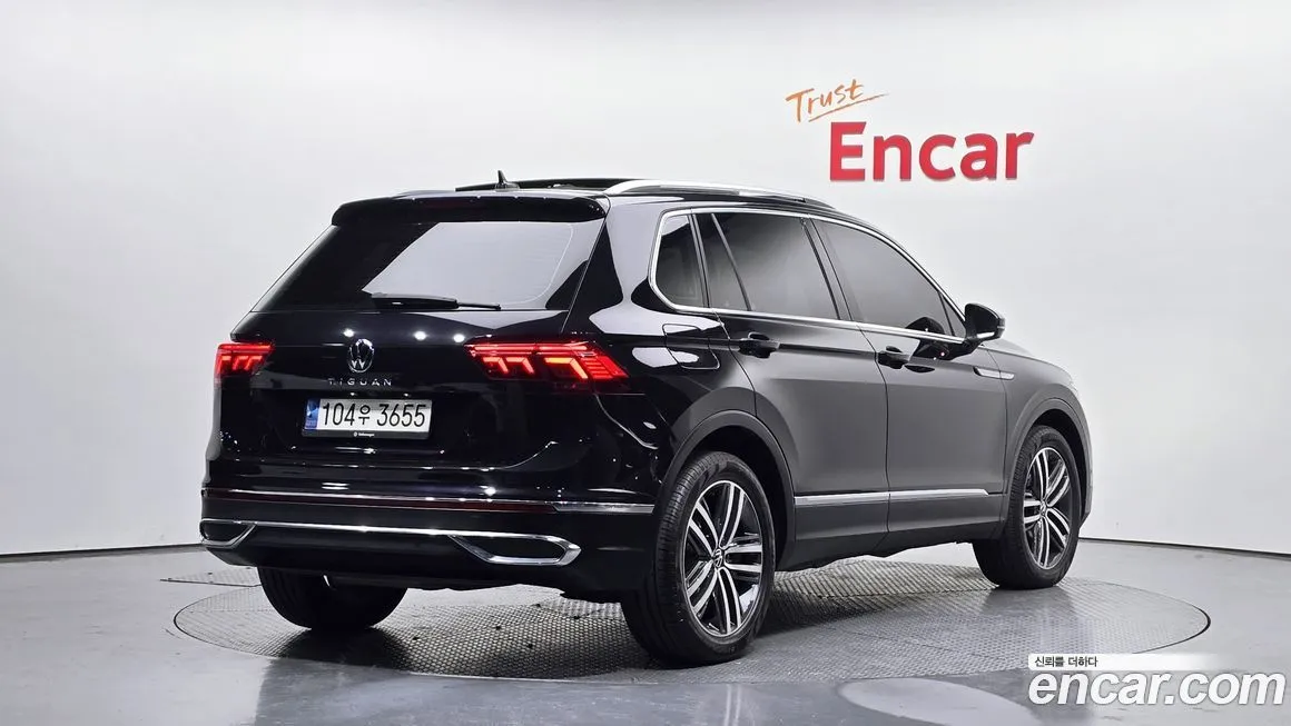 Volkswagen Tiguan — фото 9