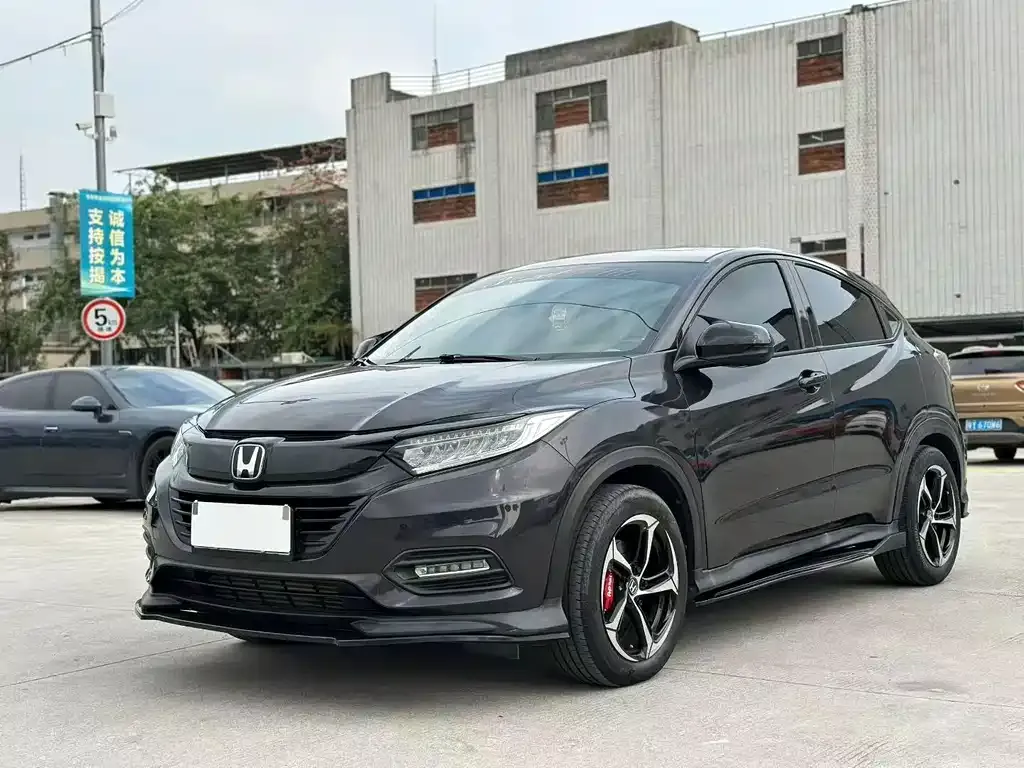 Honda Vezel — фото 1