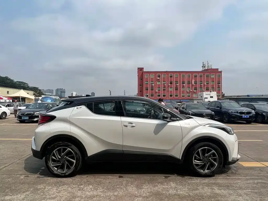 Toyota C-HR 2023 из CN, фото 5
