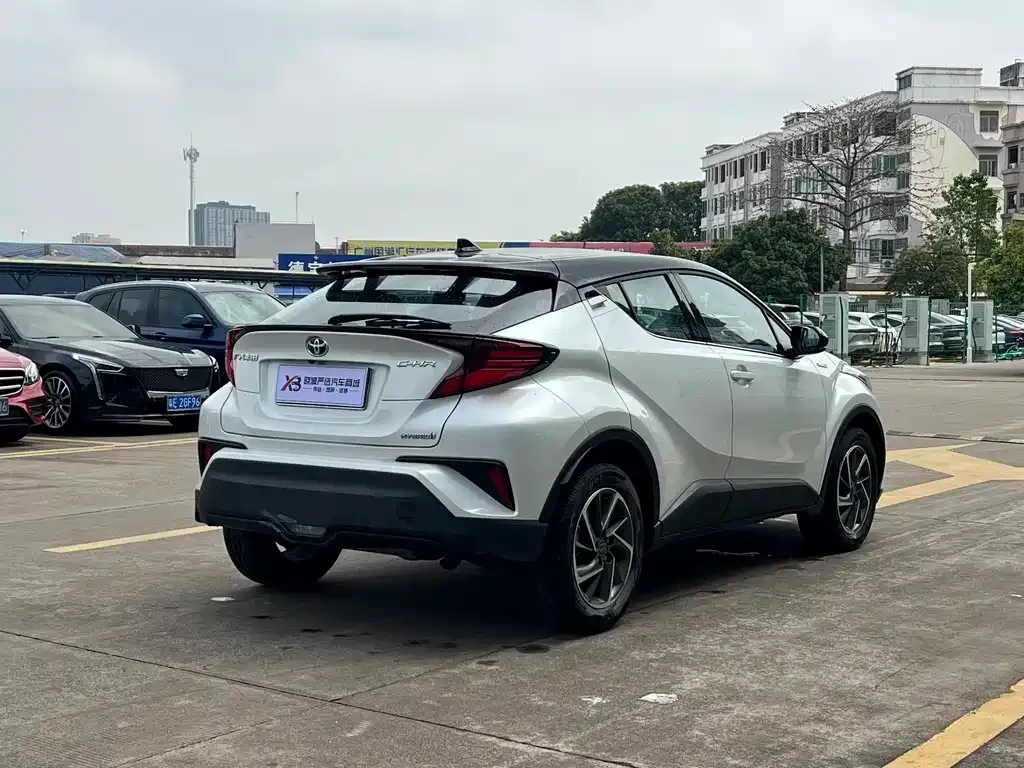 Toyota C-HR 2023 из CN, фото 4