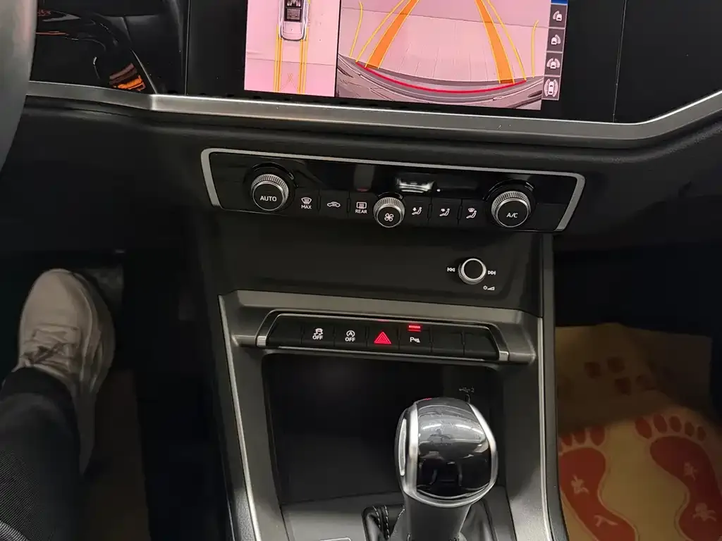 Audi Q3 2021 из CN, фото 4