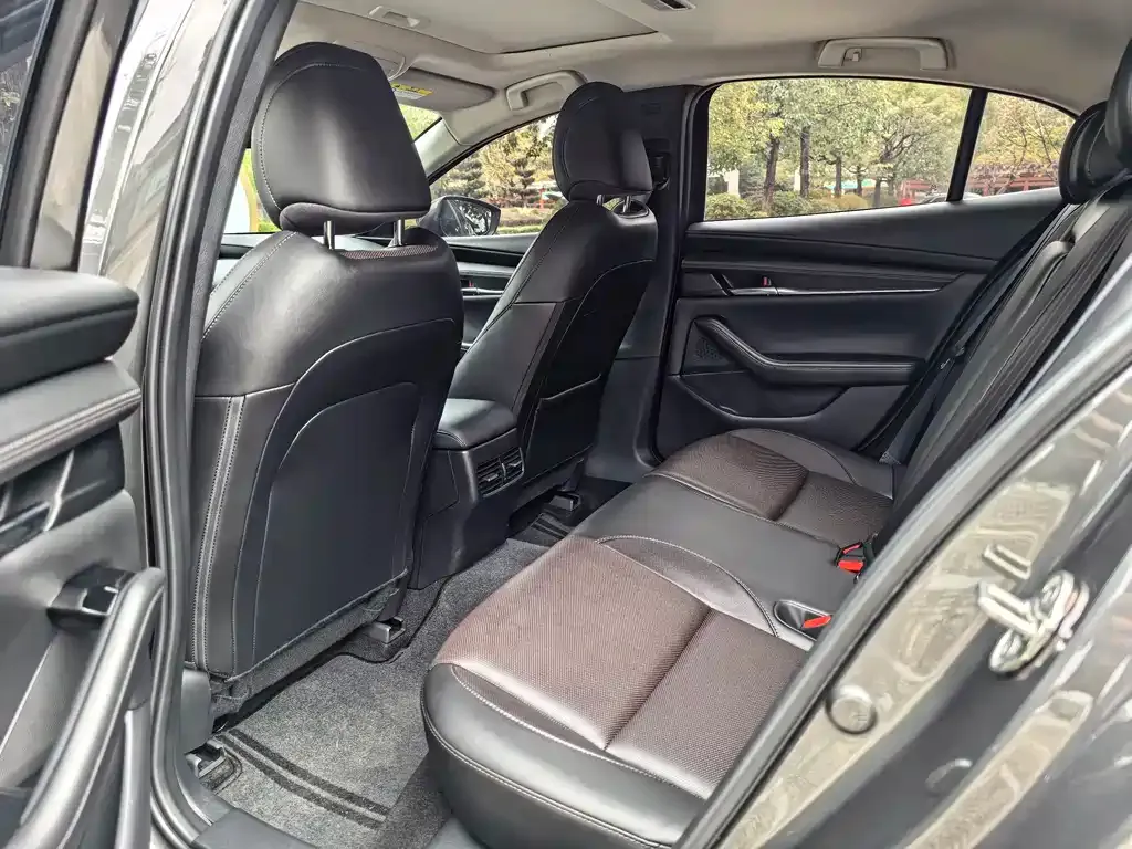 Mazda 3 Axela 2024 из CN, фото 10