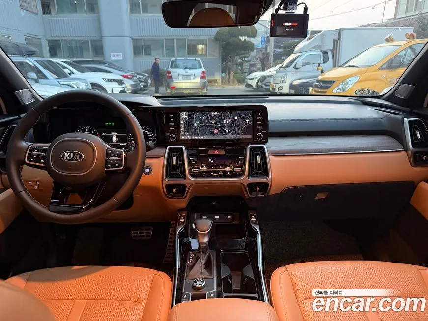 Kia Sorento — фото 6