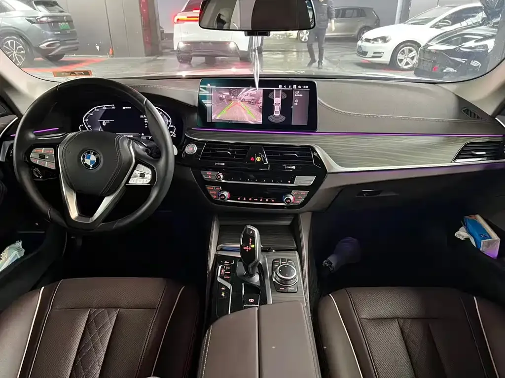 BMW 5 Series New Energy — фото 9