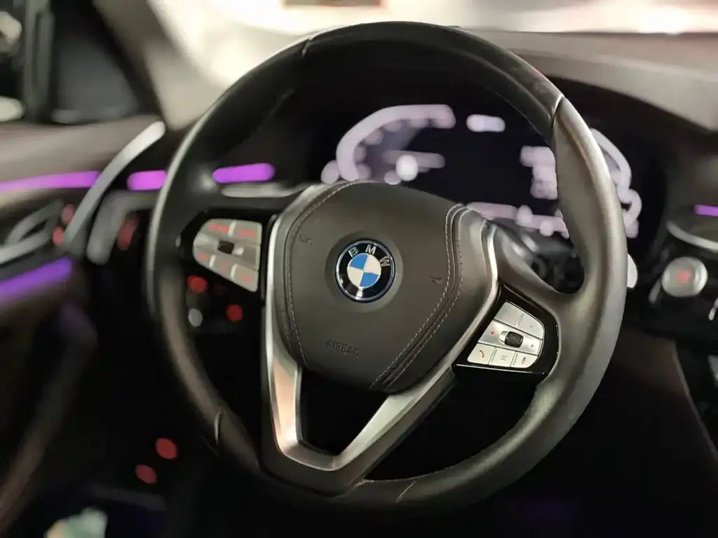 BMW 5 Series New Energy — фото 3