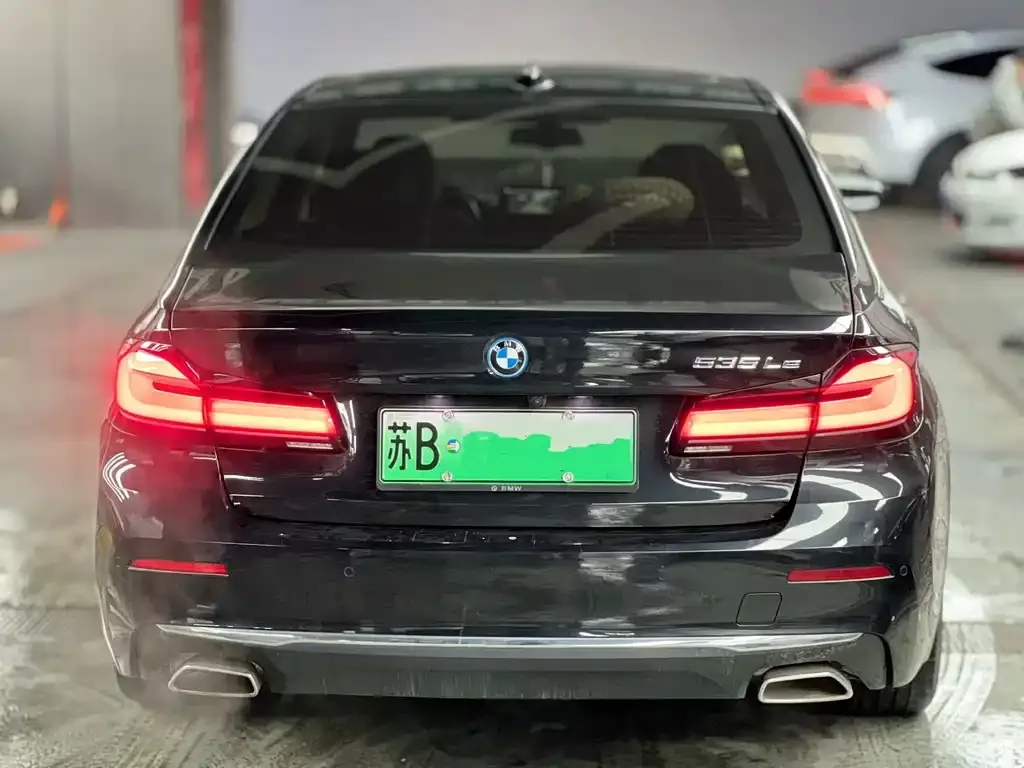 BMW 5 Series New Energy — фото 4