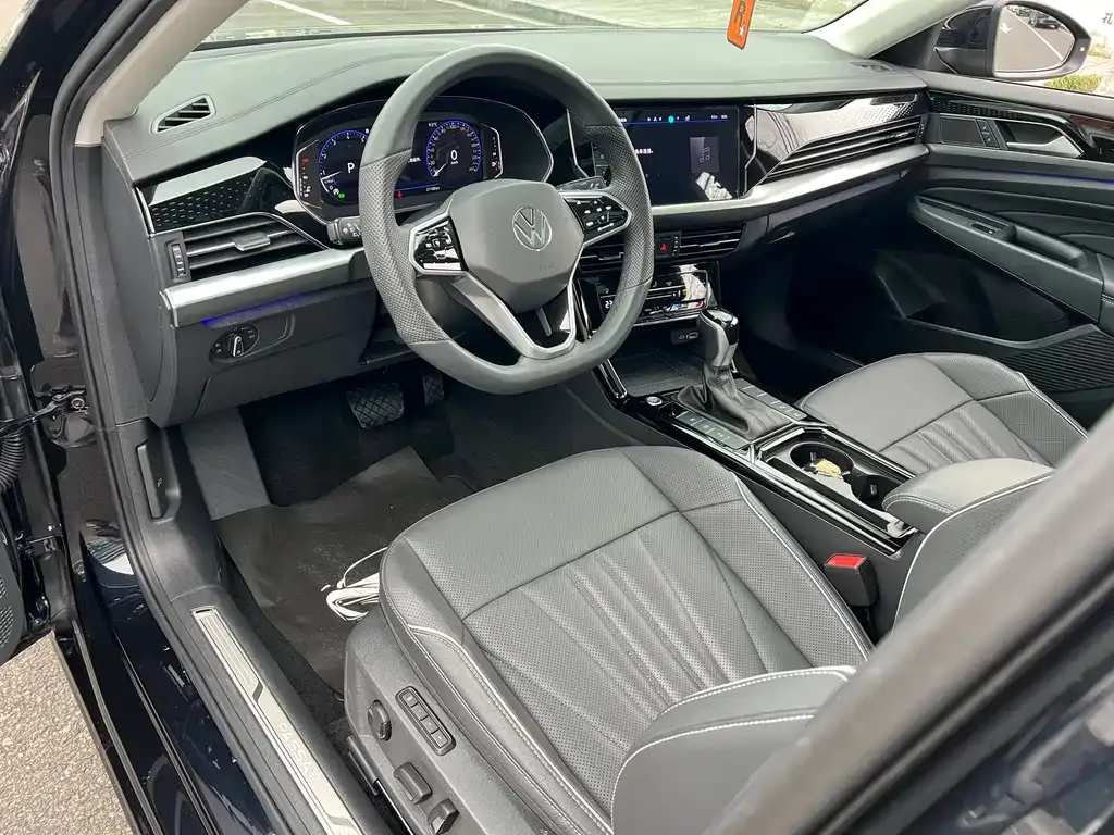Volkswagen Passat 2024 из CN, фото 8