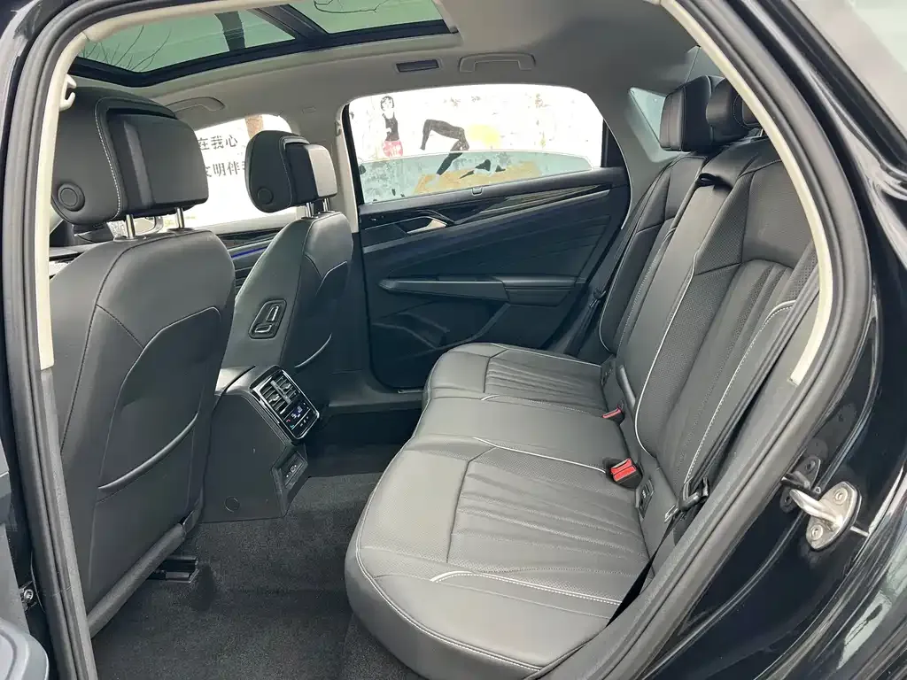 Volkswagen Passat 2024 из CN, фото 9