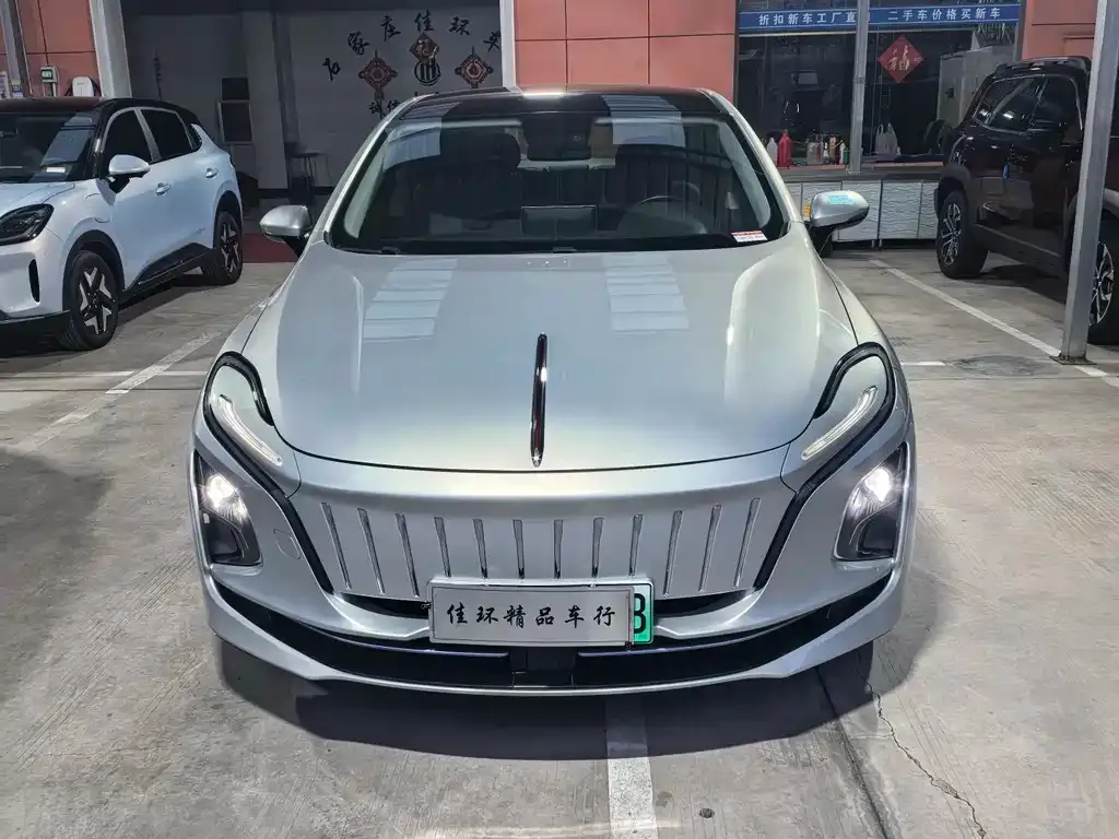 Hongqi E-QM5 — фото 1