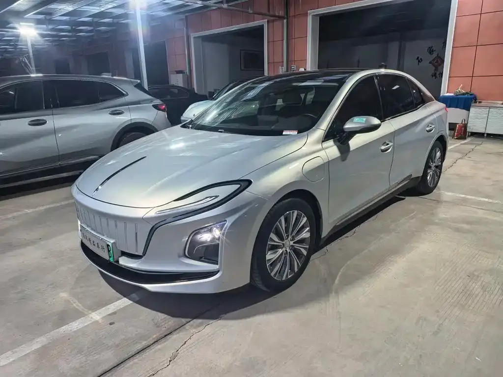 Hongqi E-QM5 — фото 10