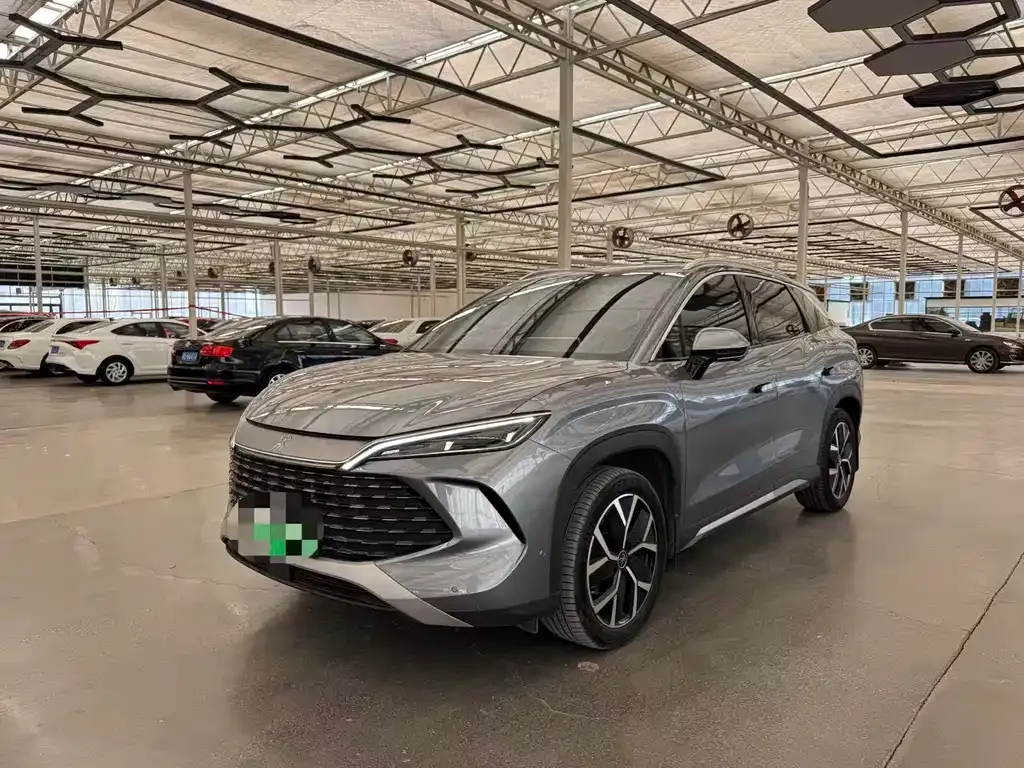 BYD L DM-i — фото 1