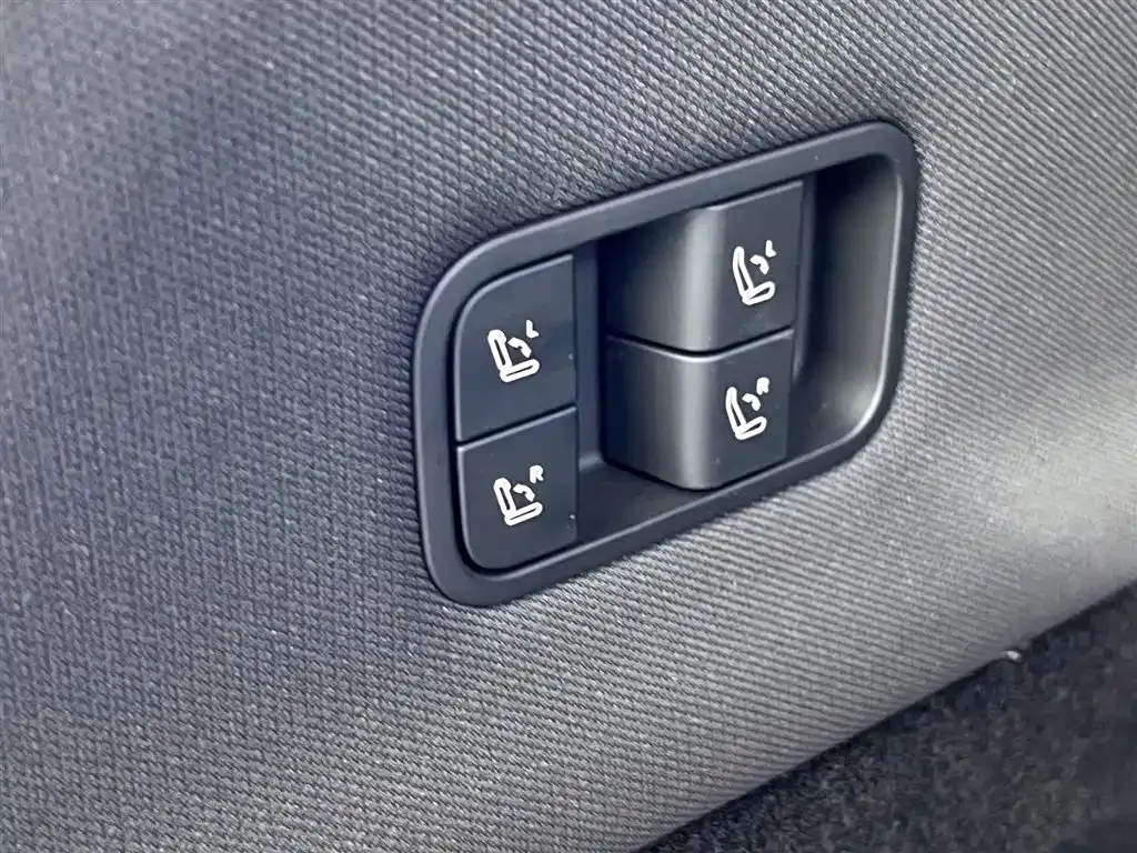 Tesla Model Y L 2026 из CN, фото 10