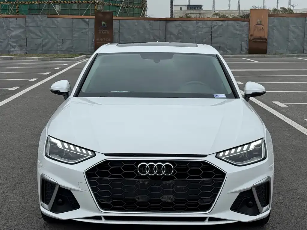 Audi A4L 2022 из CN, фото 4