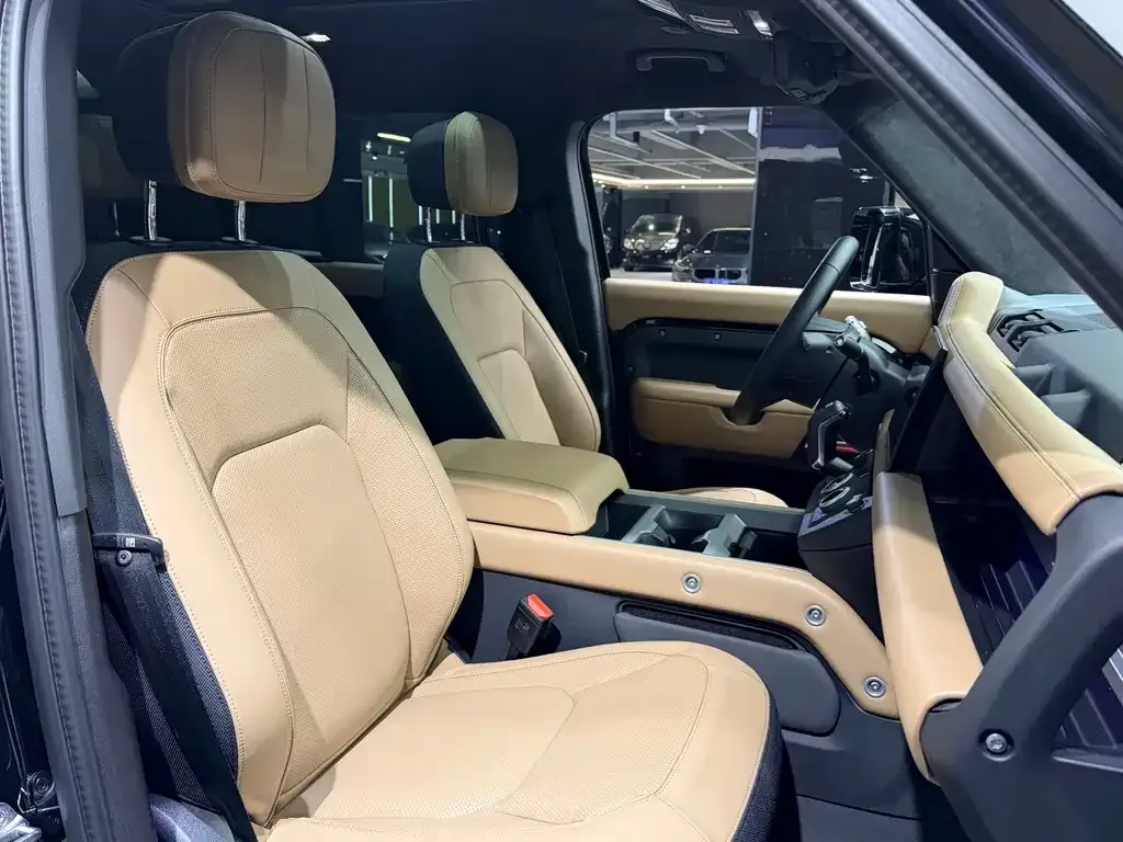 Land Rover Defender 2025 из CN, фото 4