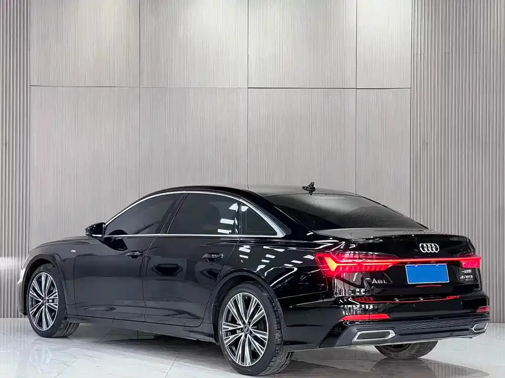 Audi A6L 2022 из CN, фото 10