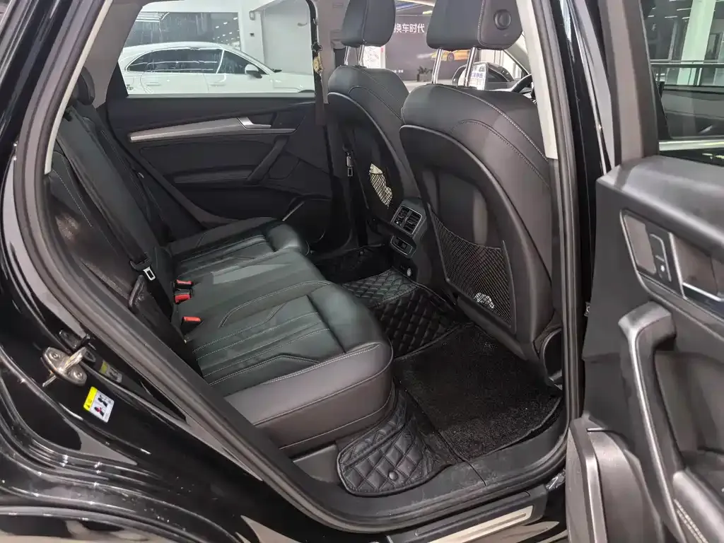 Audi Q5L 2021 из CN, фото 8