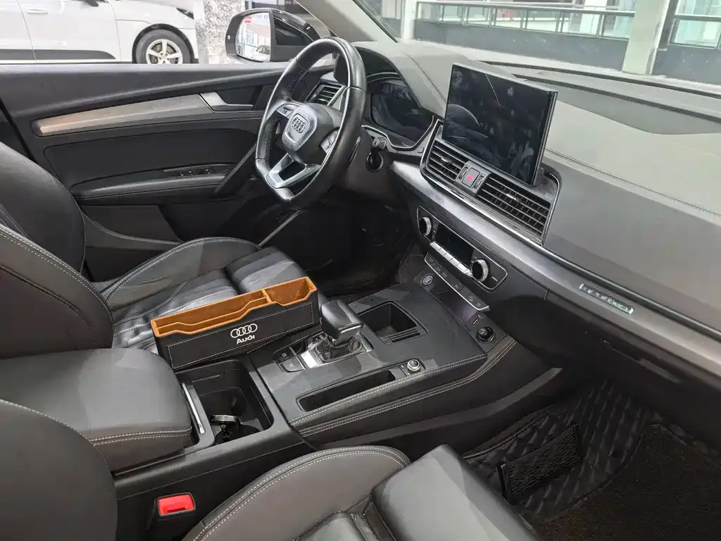 Audi Q5L 2021 из CN, фото 5
