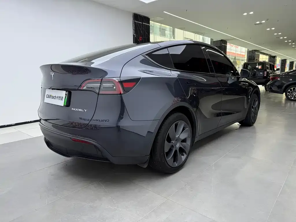 Tesla Model Y 2024 из CN, фото 5