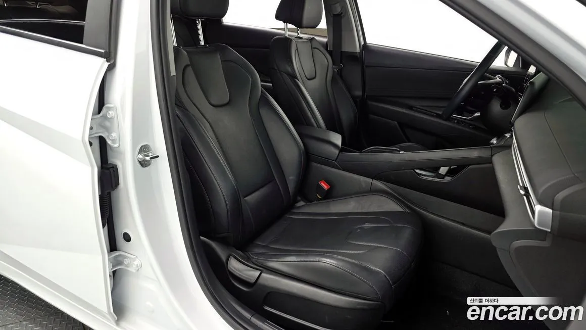Hyundai AVANTE 2022 из KR, фото 3