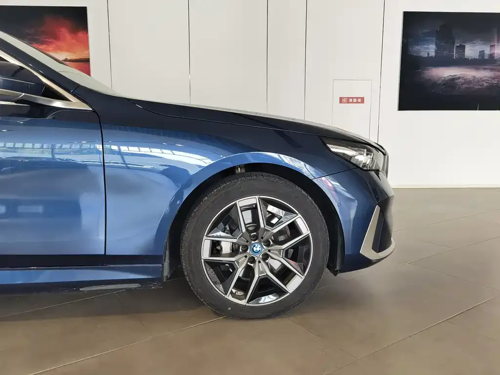 BMW i5 2024 из CN, фото 3
