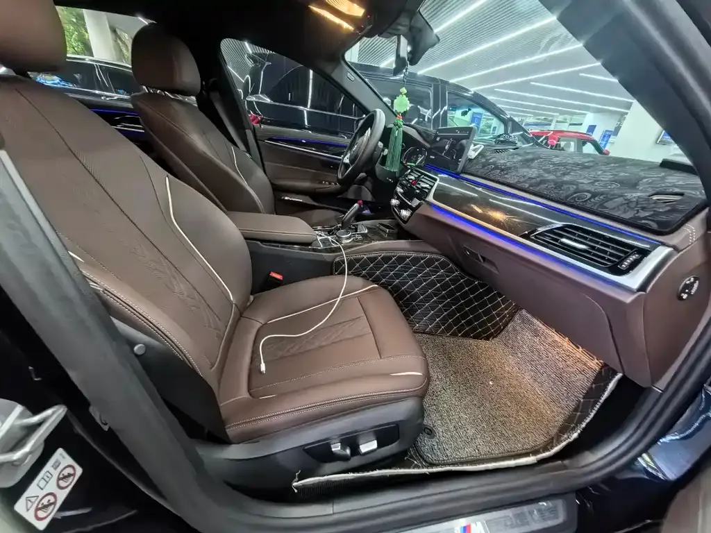 BMW 5 Series 2024 из CN, фото 2