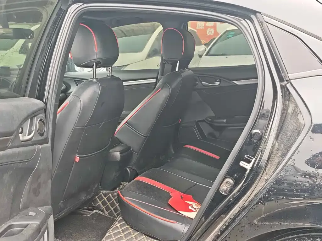 Honda Civic — фото 7