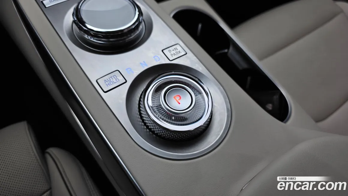 Genesis GV70 — фото 10