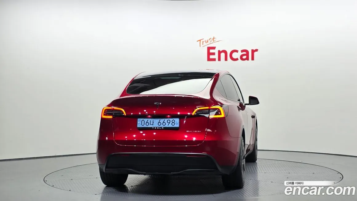 Tesla Model Y — фото 3