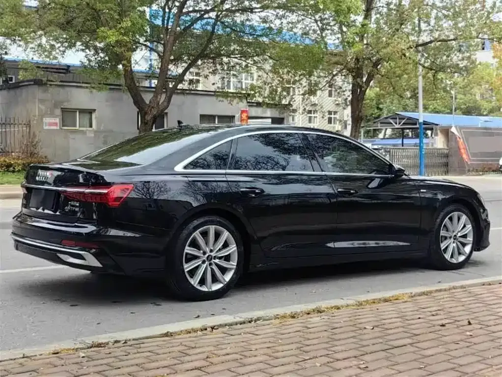 Audi A6L — фото 7